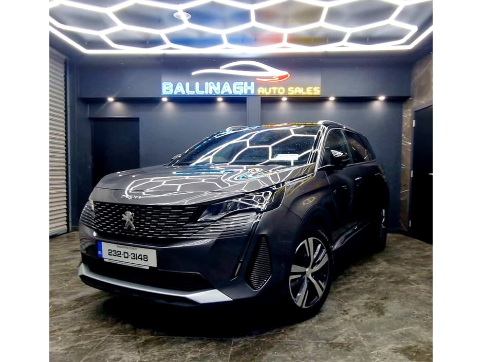 2023 Peugeot 5008