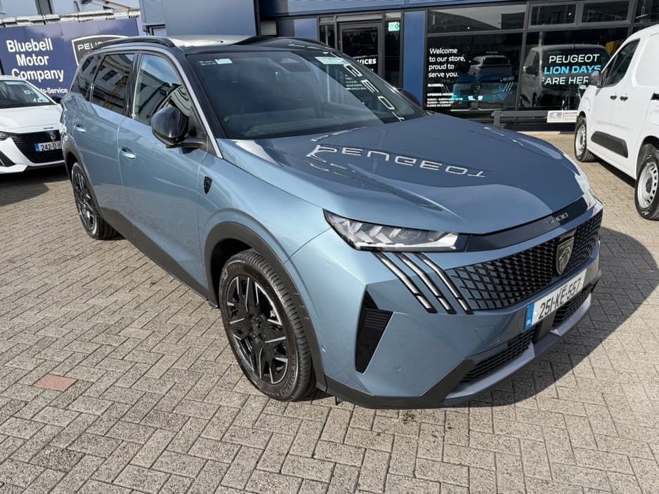 2025 Peugeot 5008