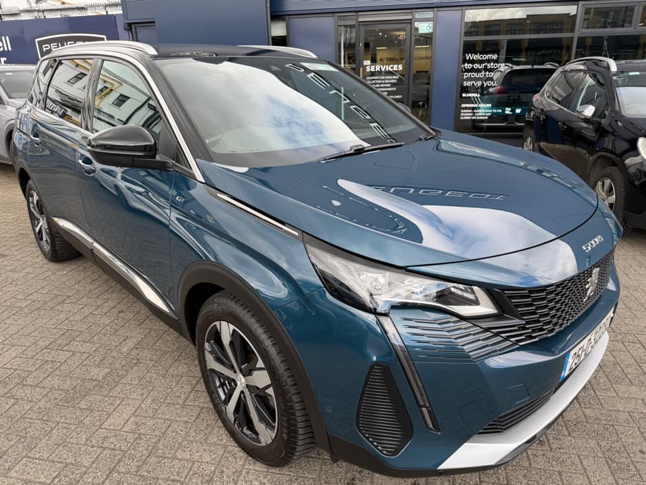 2025 Peugeot 5008