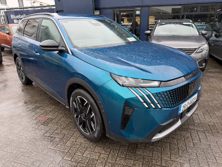 2025 Peugeot 5008