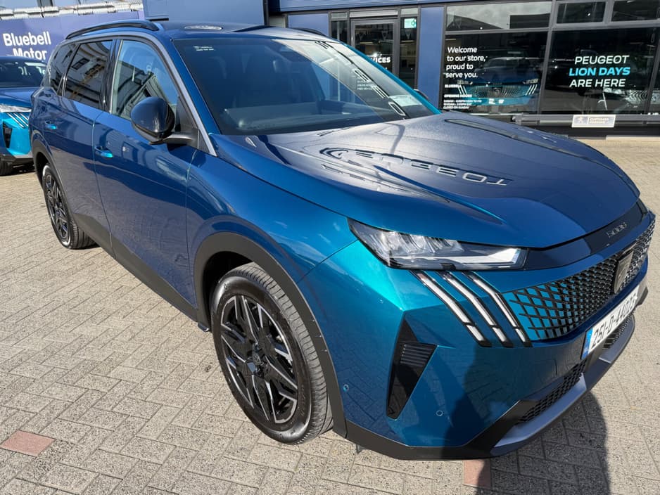 2025 Peugeot 5008