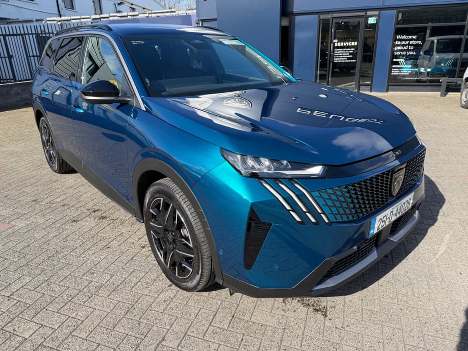 2025 Peugeot 5008